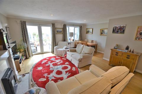 4 bedroom detached house for sale - Queens Court, Bicester