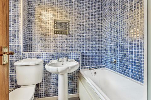50 Ainsty Crescent, Wetherby, LS22 7QR