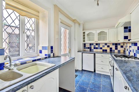 50 Ainsty Crescent, Wetherby, LS22 7QR
