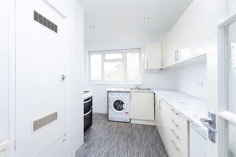 2 bedroom apartment to rent - Stonegrove, Edgware, London