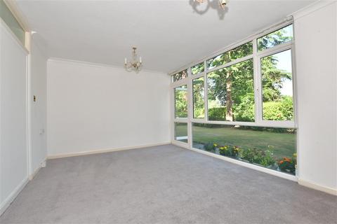 2 bedroom ground floor flat for sale - Tidys Lane, Epping, Essex