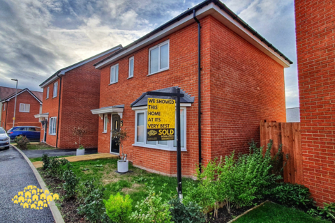 22 Ellis Road, Thorpe-le-soken, Clacton-on-sea, CO16 0DZ