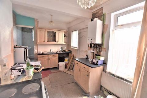2 bedroom flat for sale - Monks Road, Lincoln, Lincolnshire, LN2 5PN