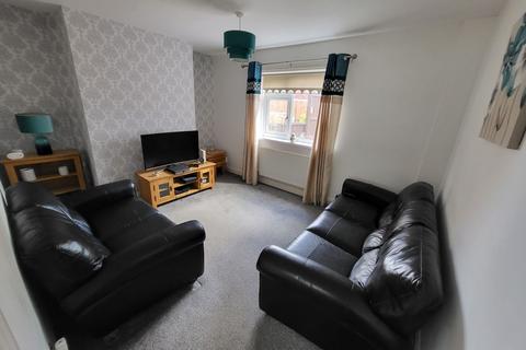 3 bedroom semi-detached house to rent - Hylton Road, Jarrow, Tyne and Wear, NE32 5QX