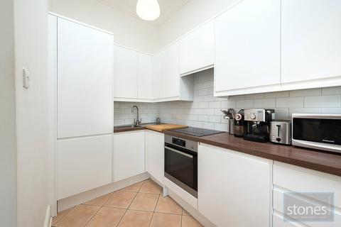 2 bedroom apartment to rent, Warwick Avenue, London, W9