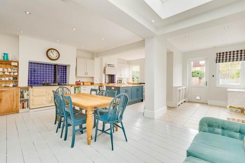 6 bedroom terraced house for sale - Tierney Road, London, SW2