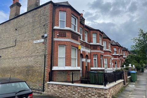 16b Vernham Road, London, SE18 3EZ