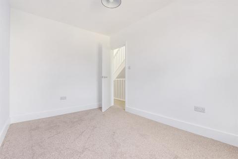 3 bedroom terraced house to rent - Bedford Road, Reading, RG1
