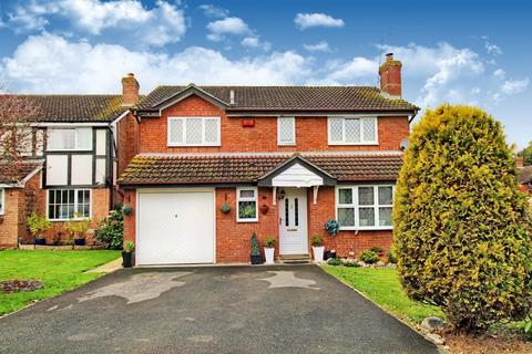 4 bedroom detached house for sale - Gairlock Close, Sparcells, Swindon, Wiltshire, SN5