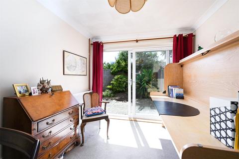 2 bedroom semi-detached house for sale - Hurst Gardens, Hurstpierpoint, Hassocks, West Sussex, BN6