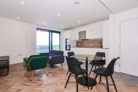 2 bedroom flat for sale, Skyline Apartments, Bromley By Bow, London