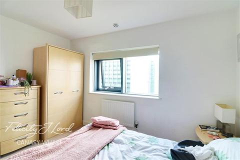 2 bedroom flat to rent - Elektron Tower, E14