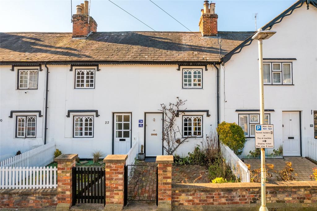 The Grove, Bedford, Bedfordshire, MK40 2 bed terraced house £285,000