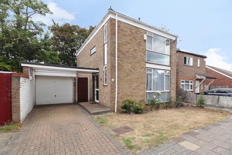3 bedroom detached house for sale - Letchworth Drive, Bromley