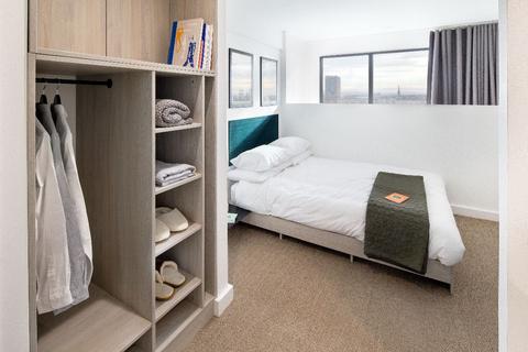 2 bedroom apartment to rent, Sky Gardens, Castlefield