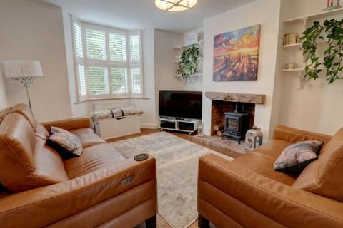 3 bedroom semi-detached house for sale - Wycombe Road, Princes Risborough, HP27 0EN