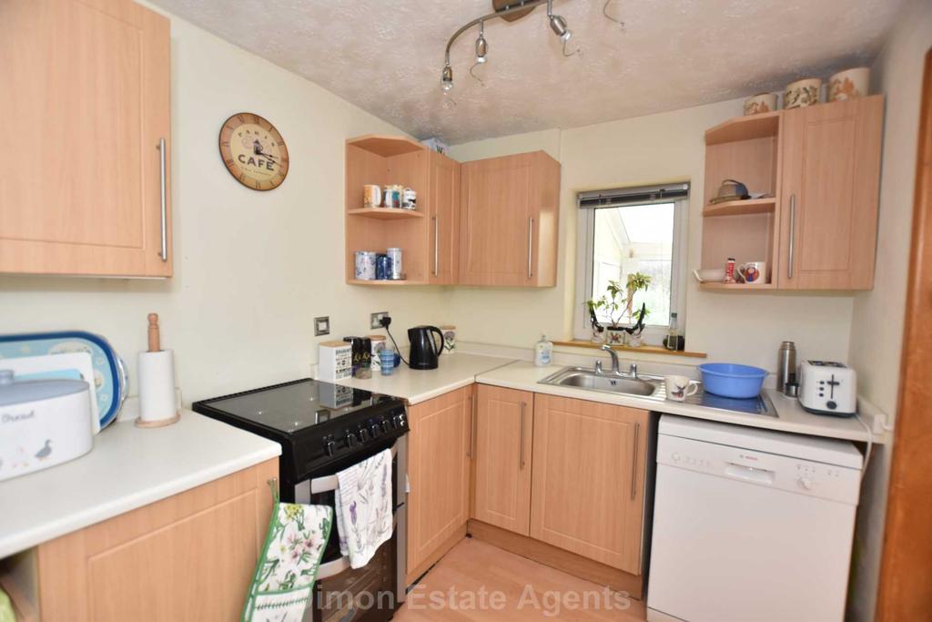 Pelham Road, Gosport 2 bed terraced house £207,500