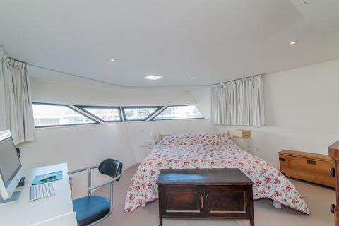 3 bedroom house for sale, Old Bridge Street, Hampton Wick, Kingston Upon Thames, KT1