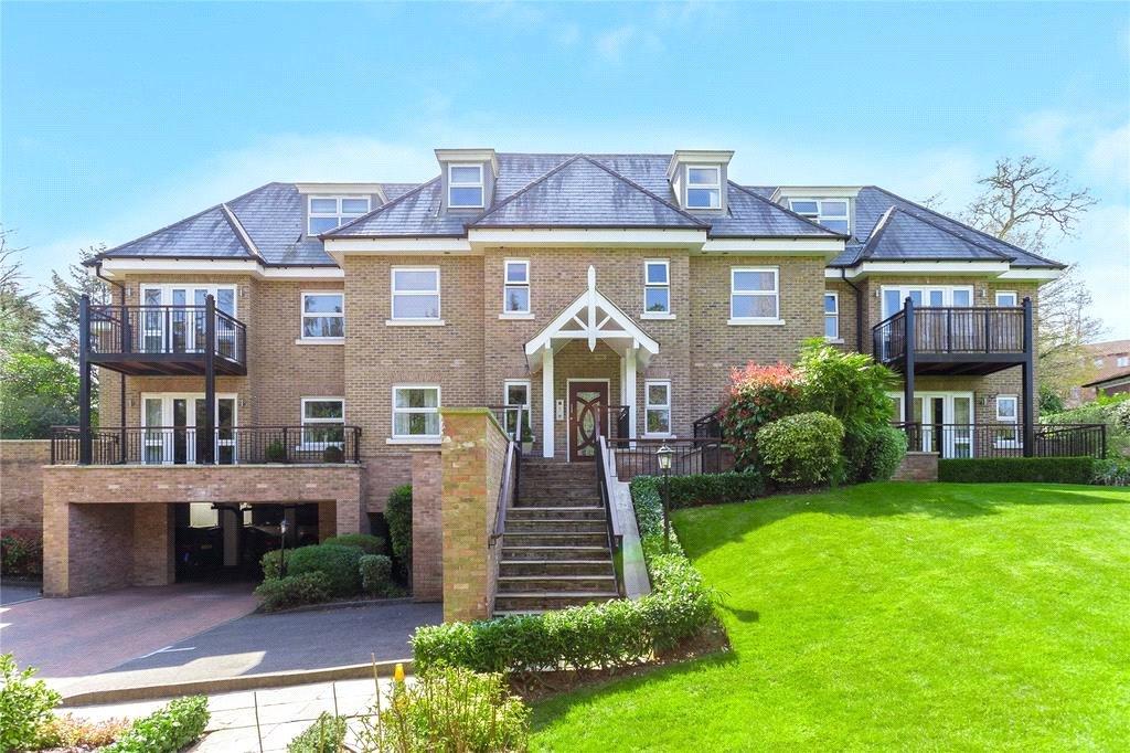 Long Gables, 10 South Park, Gerrards Cross, Buckinghamshire, SL9 2 bed