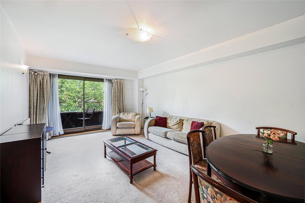 Roland Gardens, South Kensington, London 2 bed flat £2,600 pcm (£600 pw)