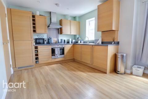 33 Bramley Hill, Ipswich, IP4 2AE