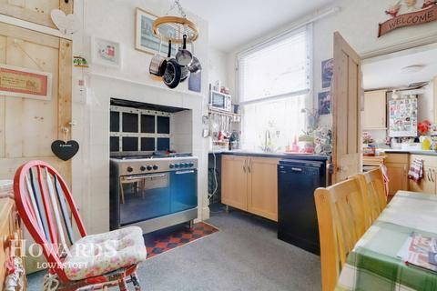 13 Alexandra Road, Lowestoft, NR32 1PH