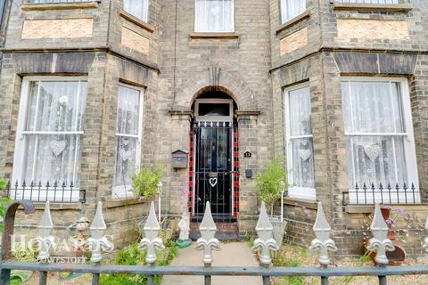 13 Alexandra Road, Lowestoft, NR32 1PH