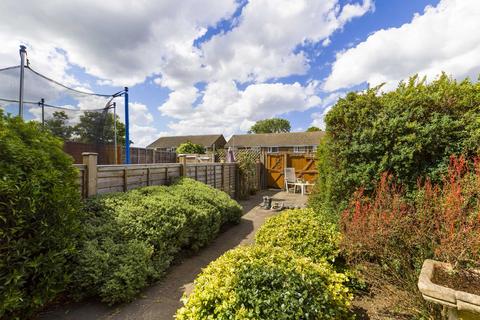 2 bedroom terraced house for sale - Harkness Close, Bletchley
