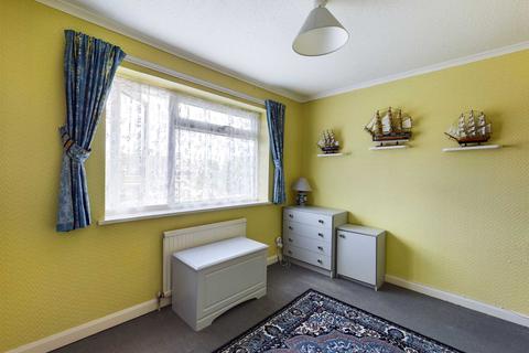 15 Harkness Close, Bletchley, Milton Keynes, MK2 3NB