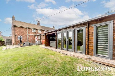 20 Latimer Way, North Pickenham, Swaffham, PE37 8JY