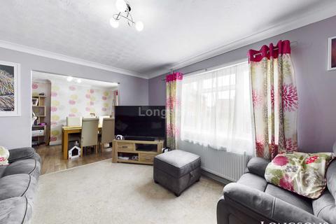 20 Latimer Way, North Pickenham, Swaffham, PE37 8JY