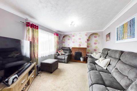 20 Latimer Way, North Pickenham, Swaffham, PE37 8JY