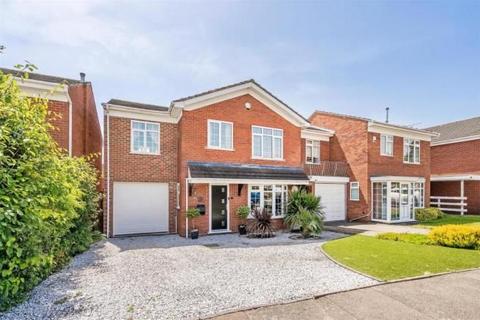 4 bedroom detached house to rent - Langfield Road, Knowle, Solihull, B93