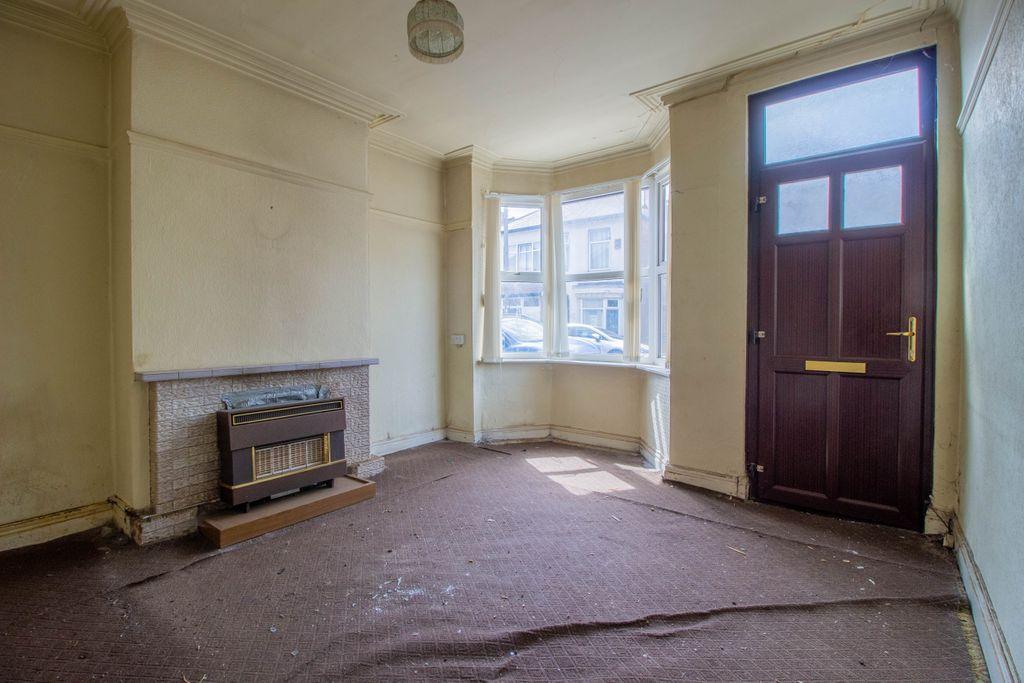 Lawrence Street, Long Eaton NG10 1JY 2 bed semidetached house £135,000