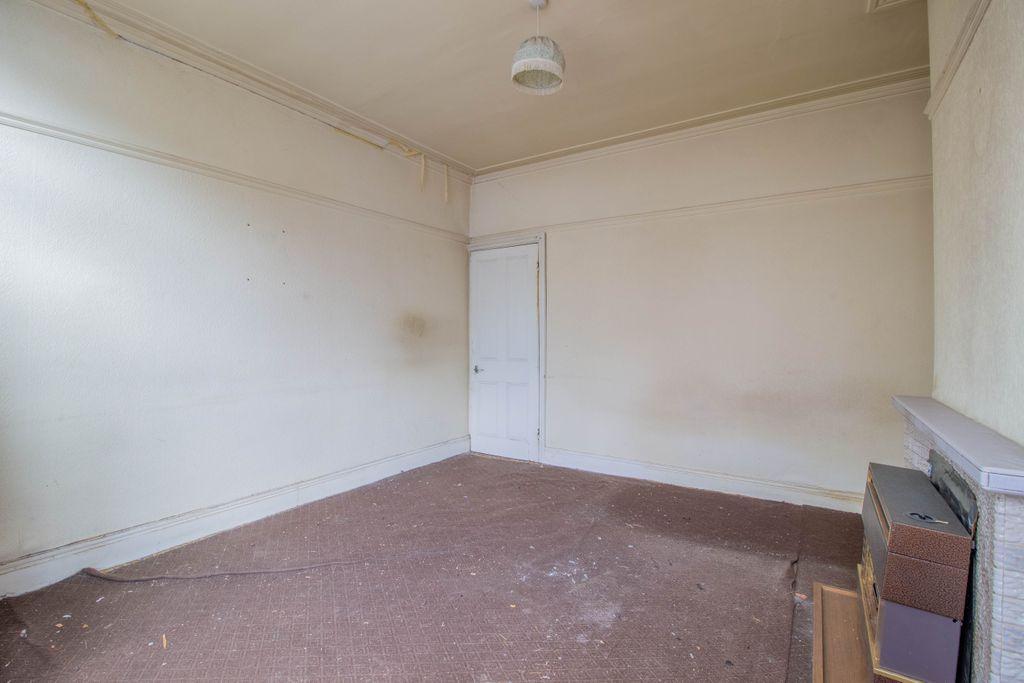 Lawrence Street, Long Eaton NG10 1JY 2 bed semidetached house £135,000
