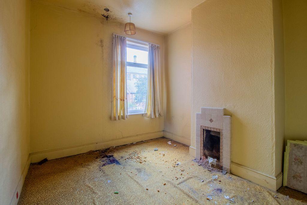 Bedroom 2 (Double)