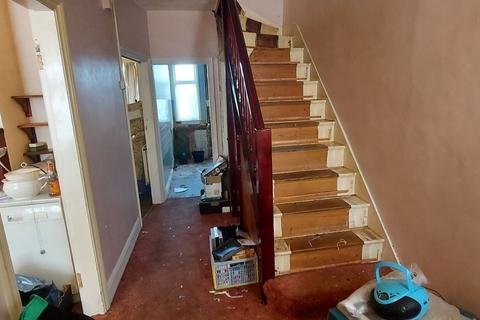 57 Dunsmore Road, Hall Green, Birmingham, B28 8EA
