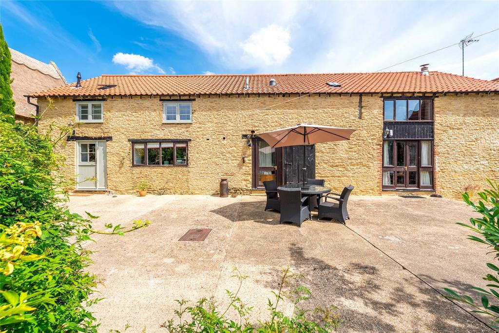 Rear Courtyard