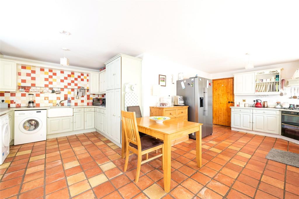 Kitchen/Breakfast Rm