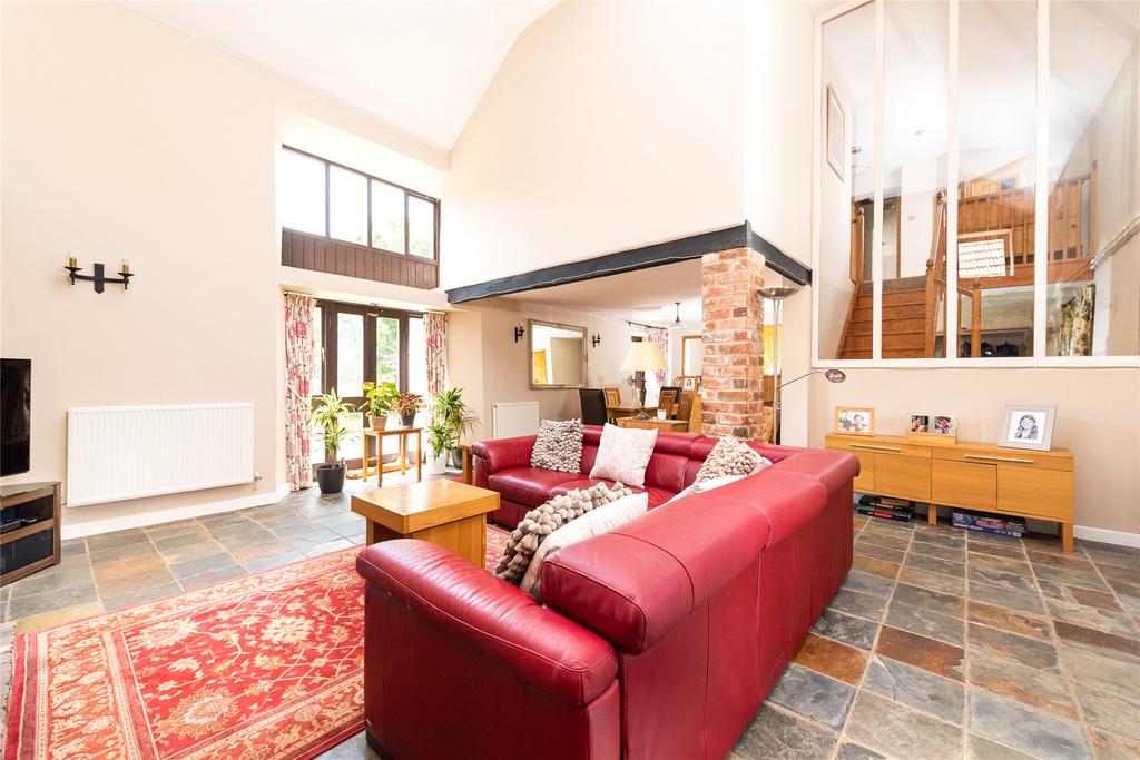 Sitting/Dining Room