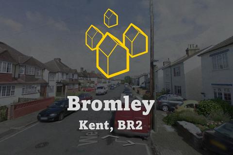 3 bedroom semi-detached house to rent - Wellington Road,  Bromley, BR2