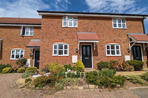 2 bedroom terraced house for sale - Larkspur Drive, Burgess Hill, Sussex, RH15