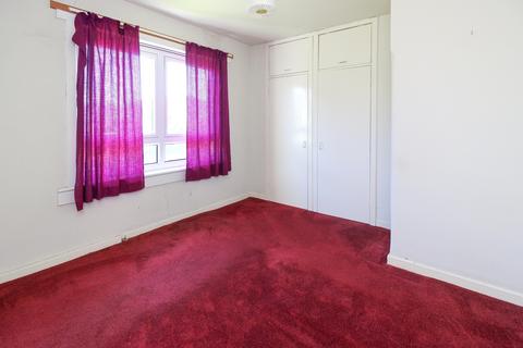35 Restalrig Square, Edinburgh, EH7 6EZ