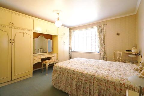 2 bedroom bungalow for sale - Palmar Road, Bexleyheath, Kent, DA7