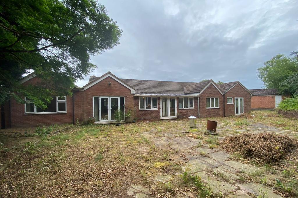 3 Warrens Croft, Walsall, West... 3 bed bungalow £240,000