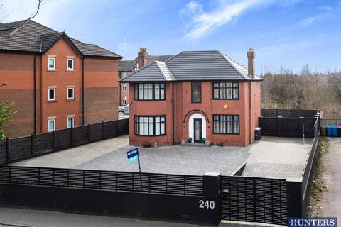 4 bedroom detached house to rent - Manchester Road, Swinton, Manchester