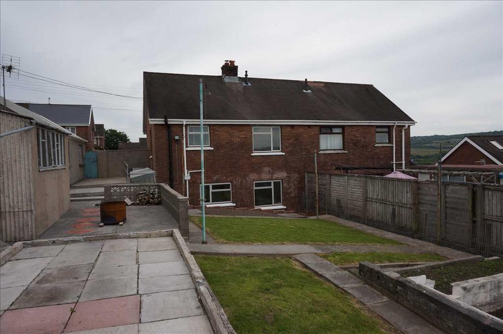 Ffordd Aneurin, PONTYBEREM, Llanelli 3 bed semidetached house £650