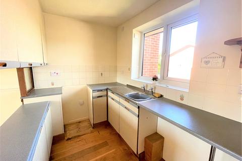 1 bedroom flat to rent, Pavilion Court, Llanidloes Road, Newtown, Powys, SY16
