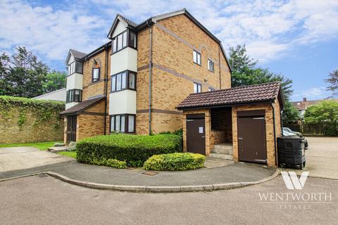 136 Ainsley Close, Edmonton, London, N9 9SH