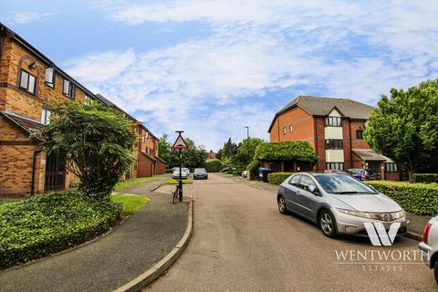 136 Ainsley Close, Edmonton, London, N9 9SH